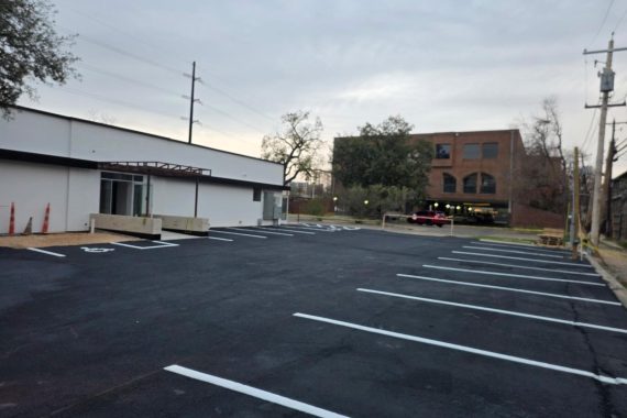 Benefits of Sealcoating Your Parking Lot WIth Two Coats