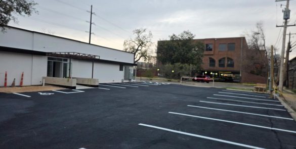 Benefits of Sealcoating Your Parking Lot WIth Two Coats