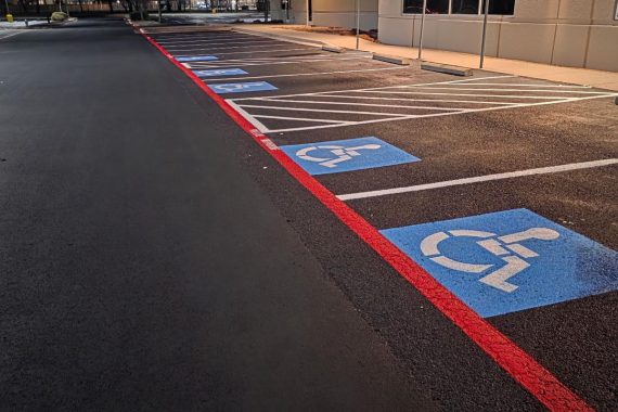 How Heat Affects Sealcoating Results in Austin, Texas