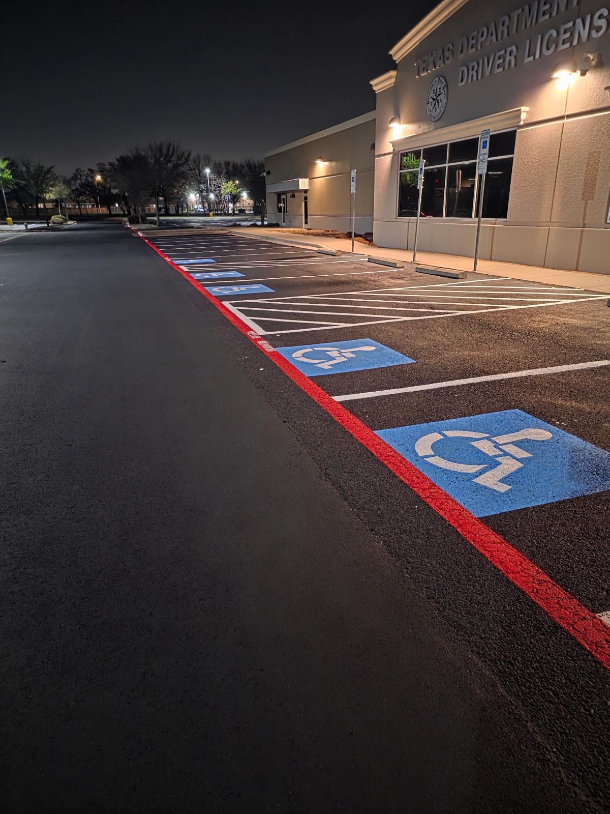 How Heat Affects Sealcoating Results in Austin, Texas